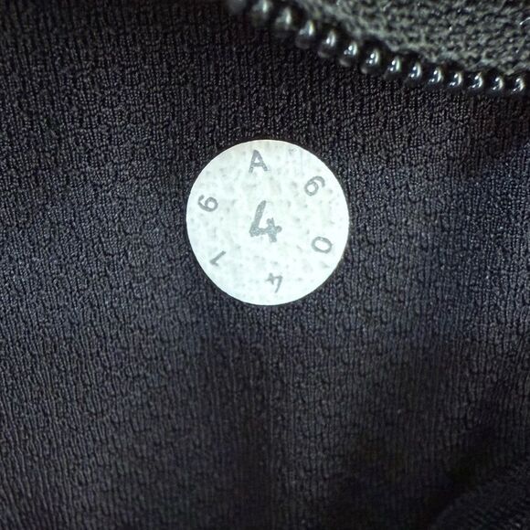 lululemon athletica Speed Short Ice Breaker White Black | 4 - Picture 4 of 10